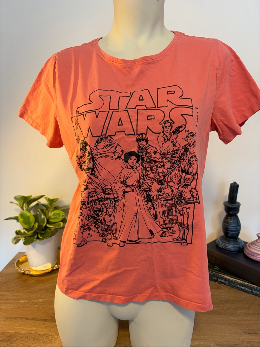Star Wars Amazon Essentials Princess Leia Character Graphic Tee M